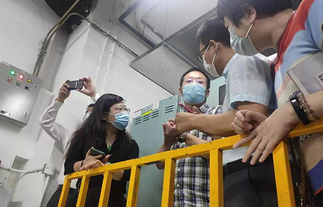 60ff6537ea6f4.jpg 参观3.jpg